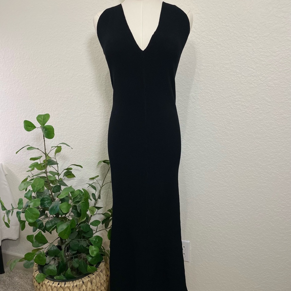 LuxeDress Chain Strap Black Knit Maxi Dress 🖤 - Picture 3 of 9